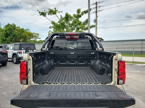 Used 2023 Chevrolet Colorado Trail Boss w/ Technology Package AWD/4WD image 14