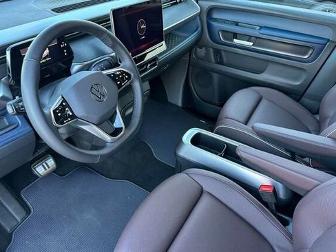 New 2025 Volkswagen ID. Buzz Pro S image 10