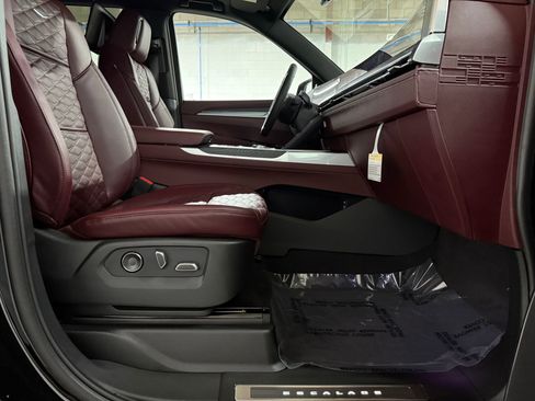 New 2026 Cadillac Escalade Luxury w/ Touring Package image 58