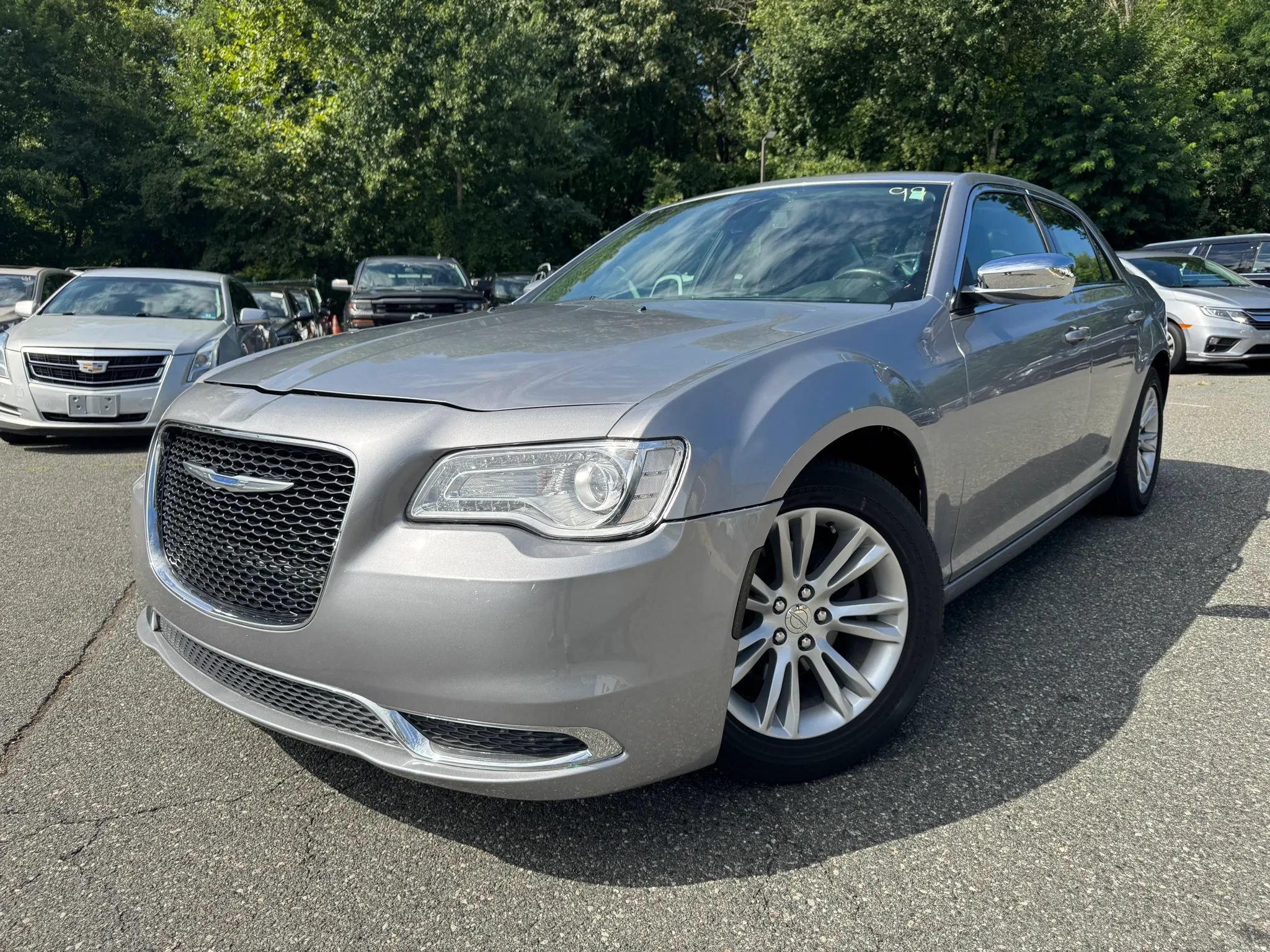 Used 2017 Chrysler 300 Limited RWD image 1