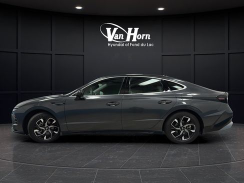 Used 2025 Hyundai Sonata SEL FWD image 4