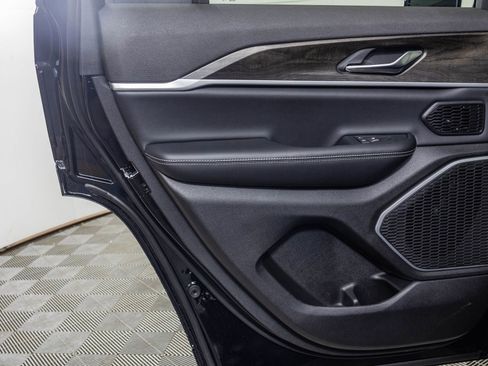 New 2026 Jeep Grand Cherokee Limited AWD/4WD image 41