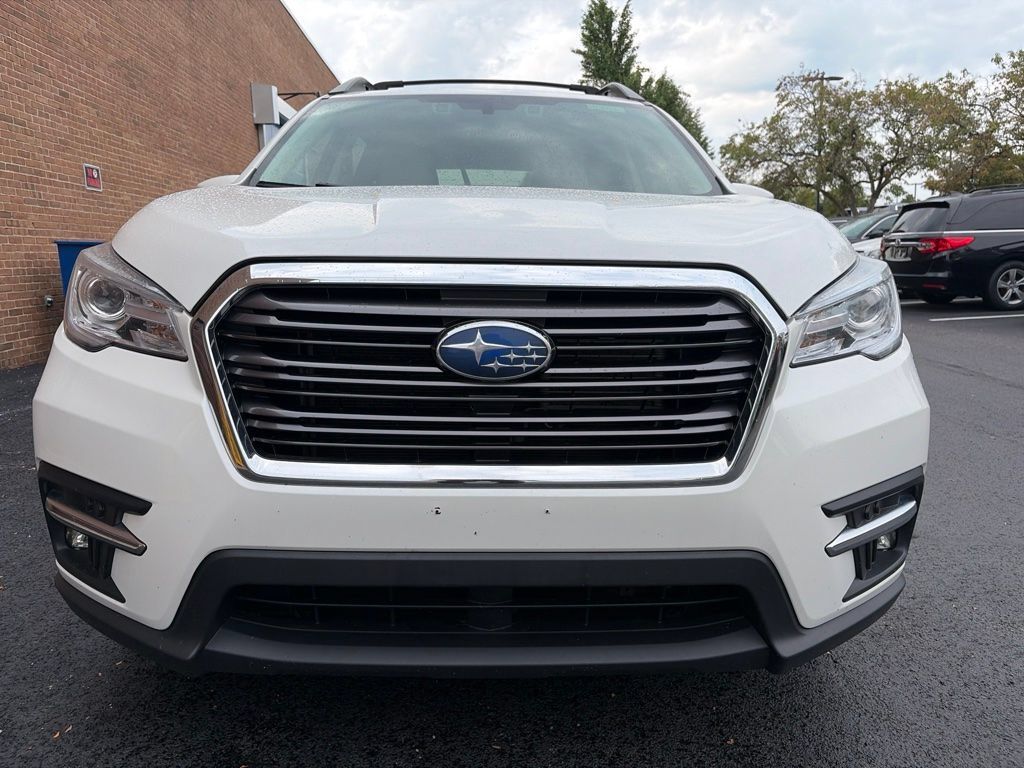 Used 2022 Subaru Ascent Limited w/ Technology Package AWD/4WD image 3