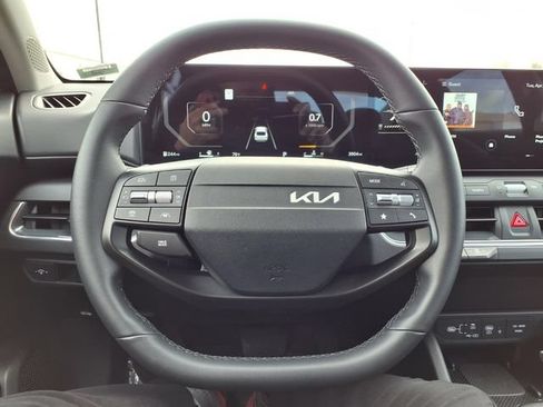 Used 2025 Kia K4 EX FWD image 65