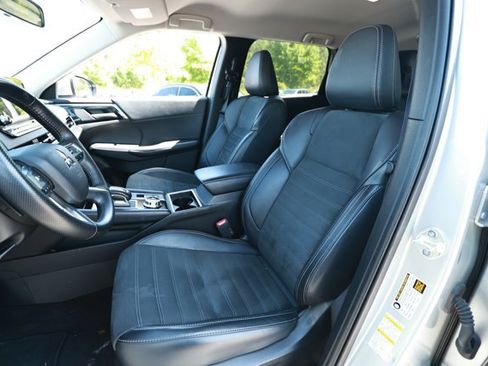 Used 2024 Mitsubishi Outlander SE FWD image 23
