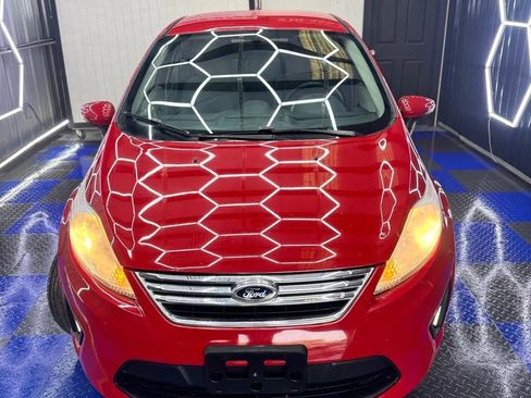 Used 2013 Ford Fiesta SE image 7