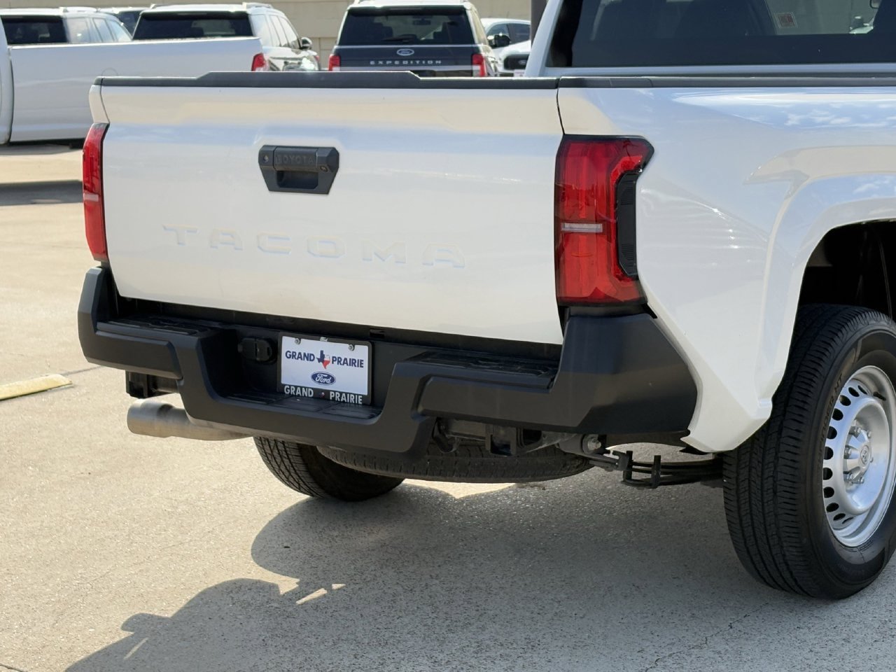 Used 2024 Toyota Tacoma SR RWD image 8