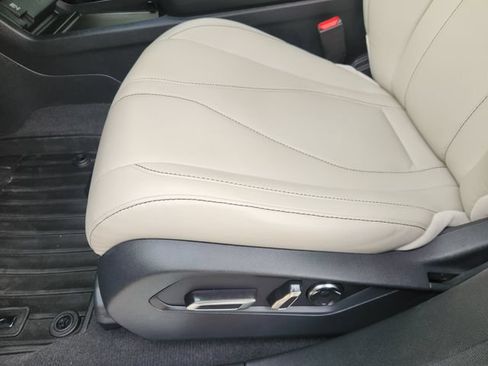 Used 2025 Acura RDX SH-AWD image 27