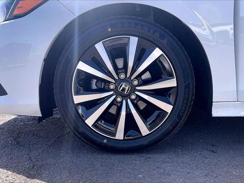 Used 2024 Honda Civic EX image 3