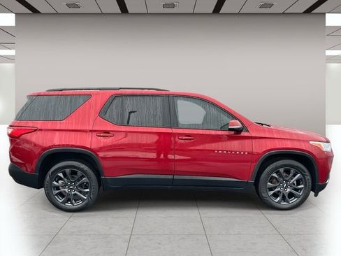 Used 2020 Chevrolet Traverse RS image 2