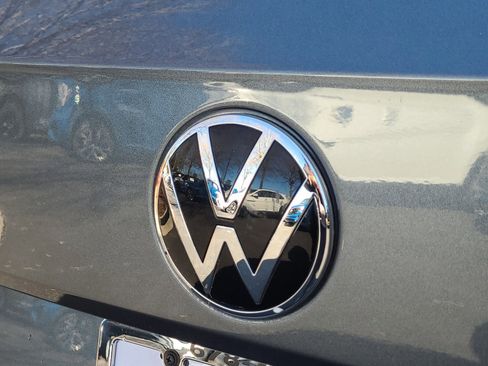 Used 2022 Volkswagen Taos SE image 28