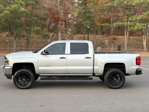 Used 2018 Chevrolet Silverado 1500 LT w/ All Star Edition image 3