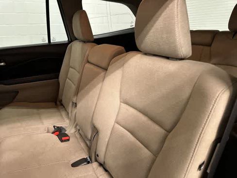 Used 2017 Honda Pilot EX image 14