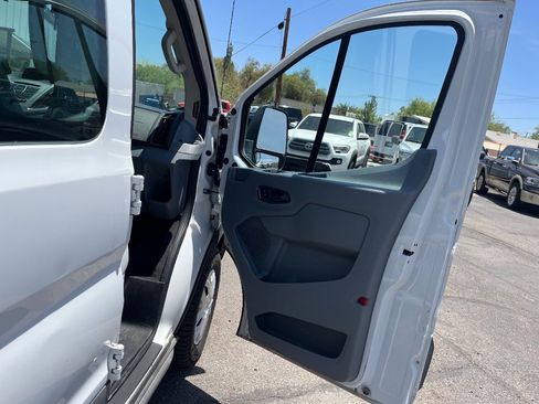 Used 2015 Ford Transit 350 XLT RWD image 25