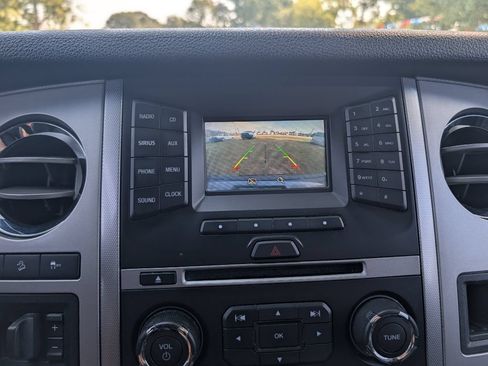 Used 2016 Ford Expedition XLT AWD/4WD image 14