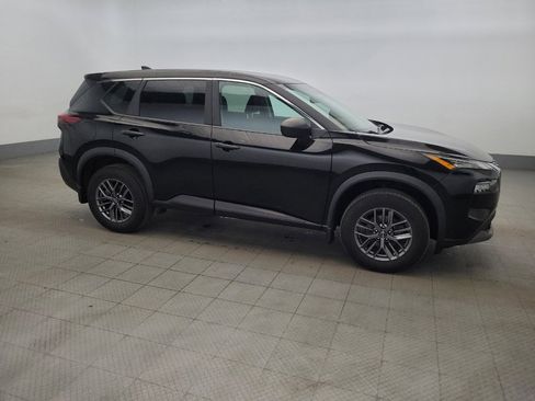 Used 2023 Nissan Rogue S image 11