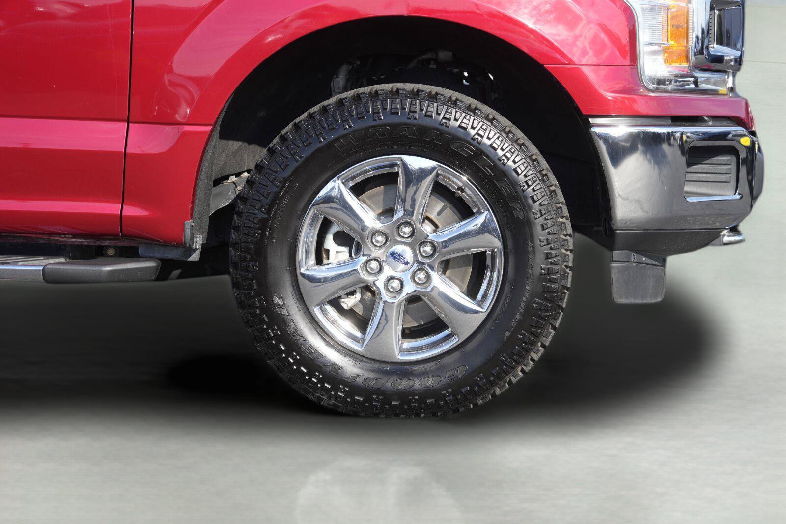 Used 2020 Ford F150 XLT w/ Equipment Group 302A Luxury AWD/4WD image 4
