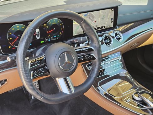 Used 2023 Mercedes-Benz E 450 Cabriolet image 22