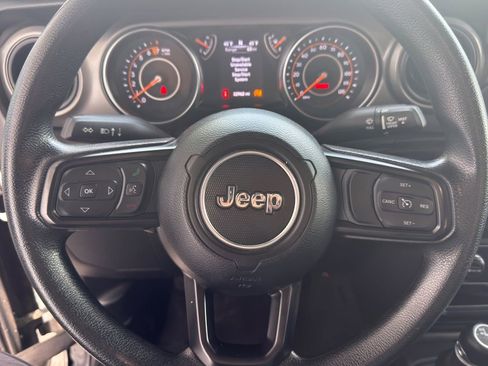 Used 2022 Jeep Wrangler Unlimited Sport image 13