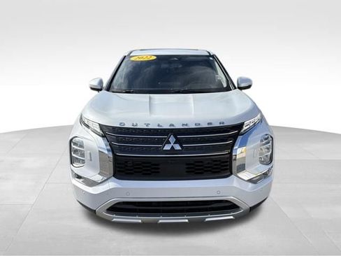 Used 2022 Mitsubishi Outlander SE AWD/4WD image 7