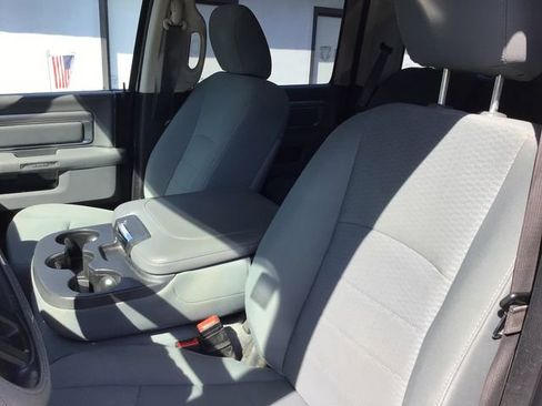 Used 2020 RAM 1500 Classic SLT RWD image 27
