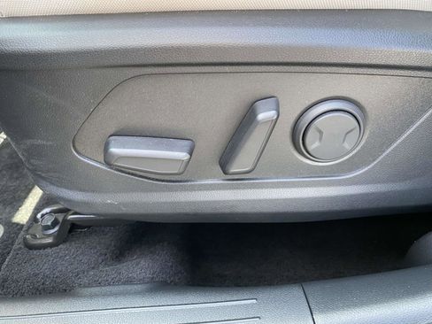 Used 2025 Hyundai Tucson SEL FWD image 16