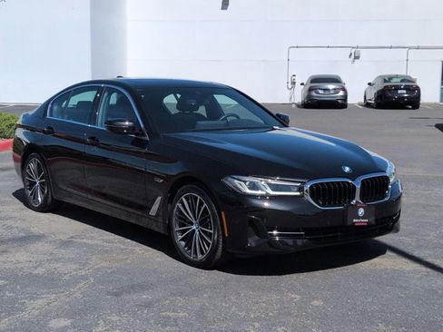 Certified 2023 BMW 530e 530e w/ Convenience Package image 3