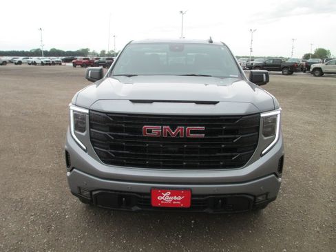 New 2026 GMC Sierra 1500 Elevation w/ Elevation Premium Package AWD/4WD image 12