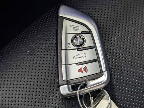 Used 2020 BMW X7 xDrive40i w/ M Sport Package AWD/4WD image 26