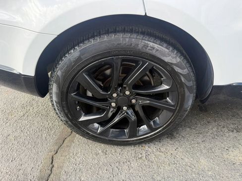 Used 2019 Land Rover Range Rover Sport HSE AWD/4WD image 63