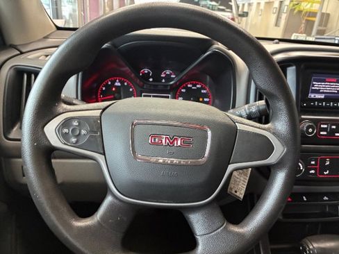 Used 2015 GMC Canyon 2WD Crew Cab w/ Convenience Package image 18