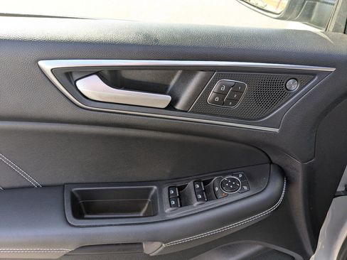 Used 2020 Ford Edge ST image 12