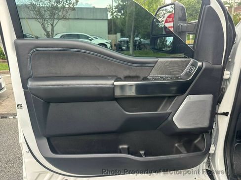Used 2025 Ford F350 Platinum AWD/4WD image 17