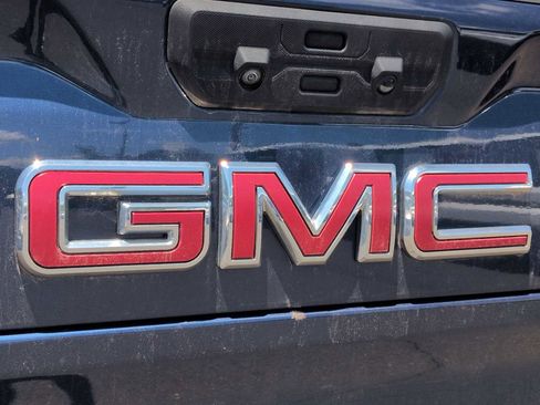 Used 2023 GMC Sierra 2500 Denali w/ Denali Ultimate Package AWD/4WD image 12