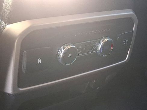 Certified 2024 Ford Expedition Max XLT image 11