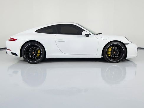 Certified 2017 Porsche 911 Carrera image 11