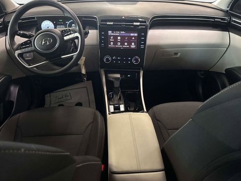 Used 2024 Hyundai Tucson SE image 16