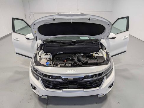 Certified 2024 Kia Seltos SX w/ SX Sunroof Package AWD/4WD image 13