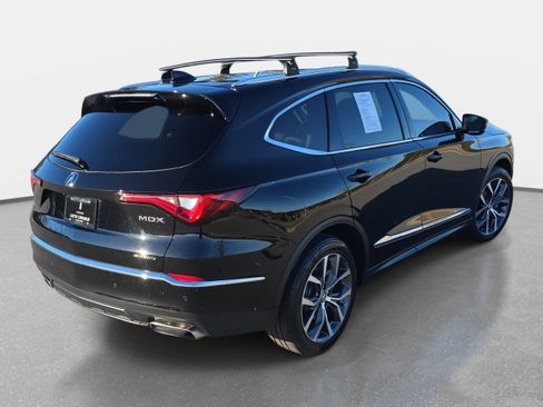 Used 2022 Acura MDX SH-AWD w/ Technology Package image 5