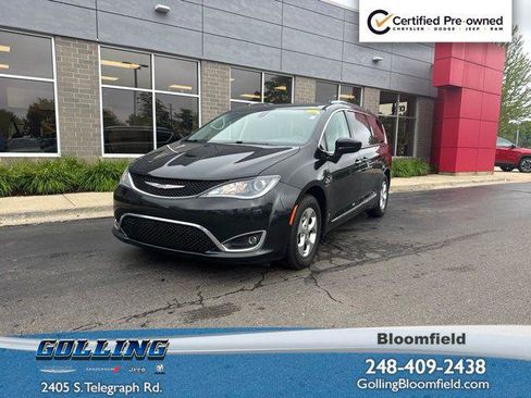 Certified 2017 Chrysler Pacifica Touring-L Plus FWD image 1