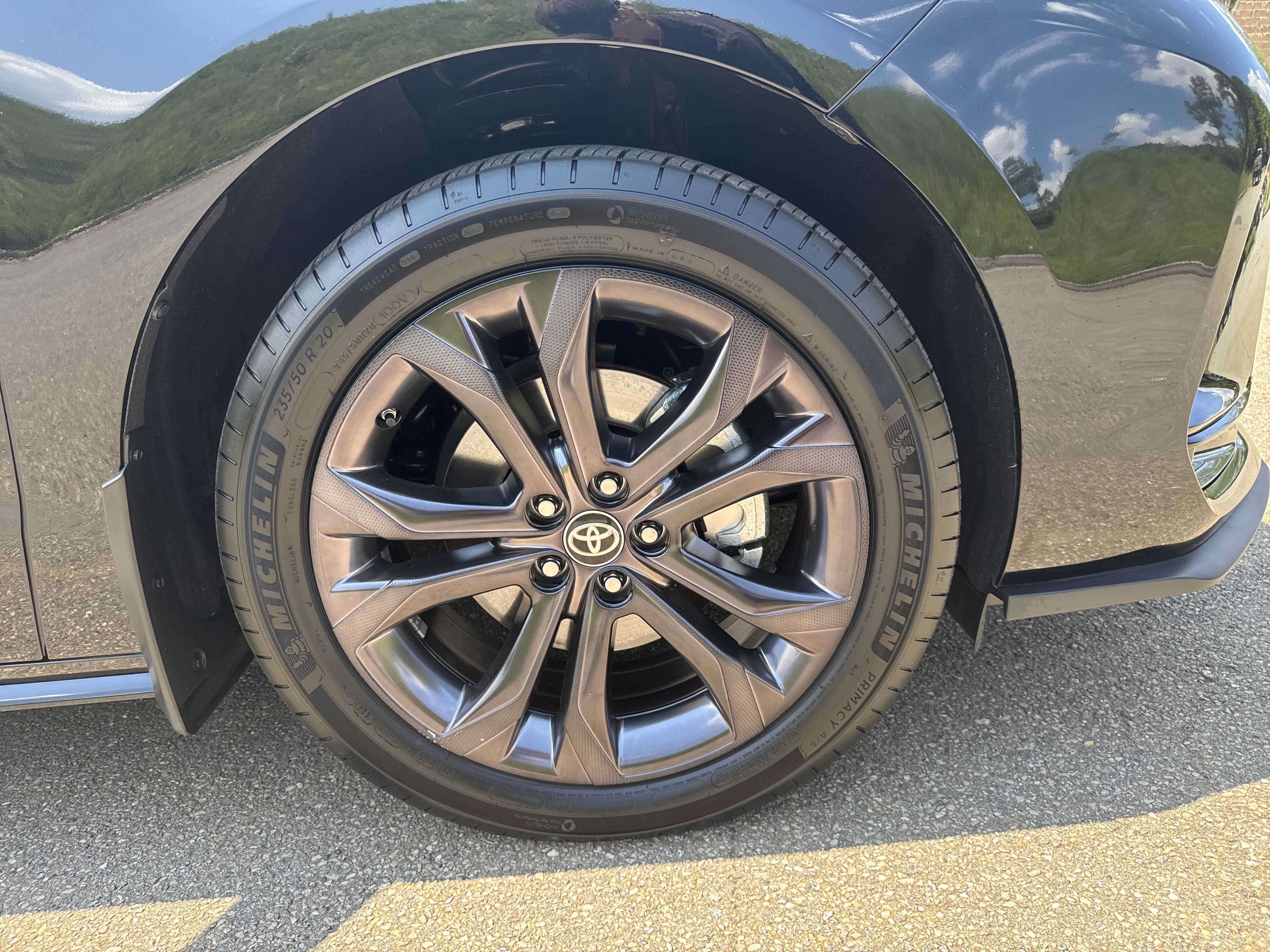 Used 2024 Toyota Sienna XSE w/ XSE Plus Package FWD image 12