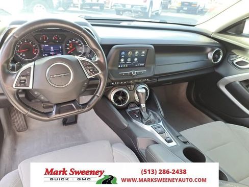 Used 2019 Chevrolet Camaro LT RWD image 7
