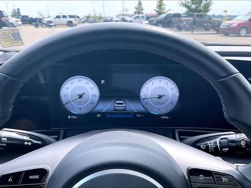 Used 2023 Hyundai Elantra SEL w/ Convenience Package FWD image 18