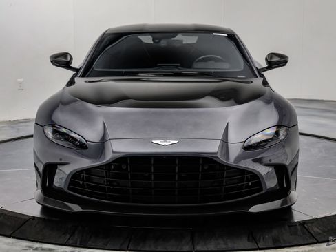 Used 2023 Aston Martin V12 Vantage RWD image 35