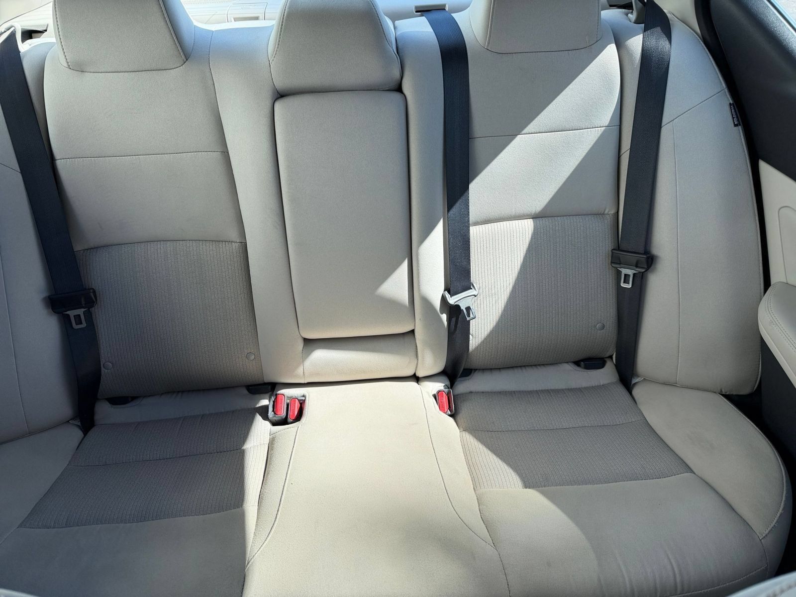 Used 2025 Nissan Altima 2.5 SV FWD image 37