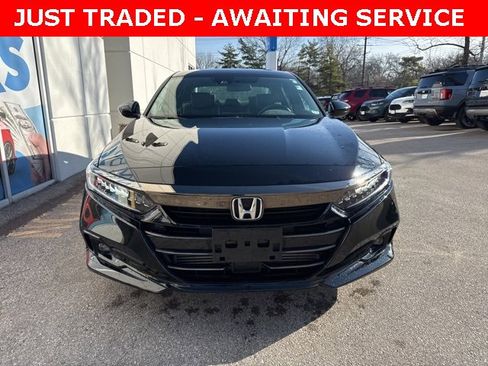 Used 2022 Honda Accord Sport image 2