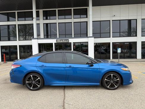 Used 2020 Toyota Camry XSE FWD image 4