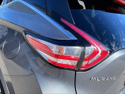 Used 2018 Nissan Murano S AWD/4WD image 23