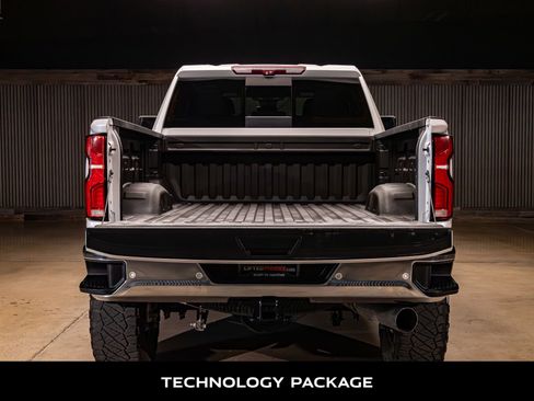 Used 2024 Chevrolet Silverado 2500 LTZ w/ LTZ Premium Package image 8