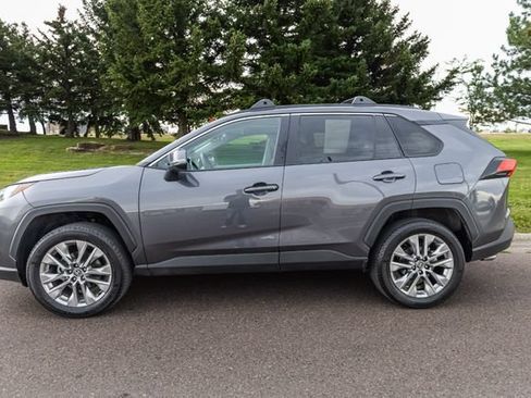 Used 2023 Toyota RAV4 XLE Premium AWD/4WD image 7